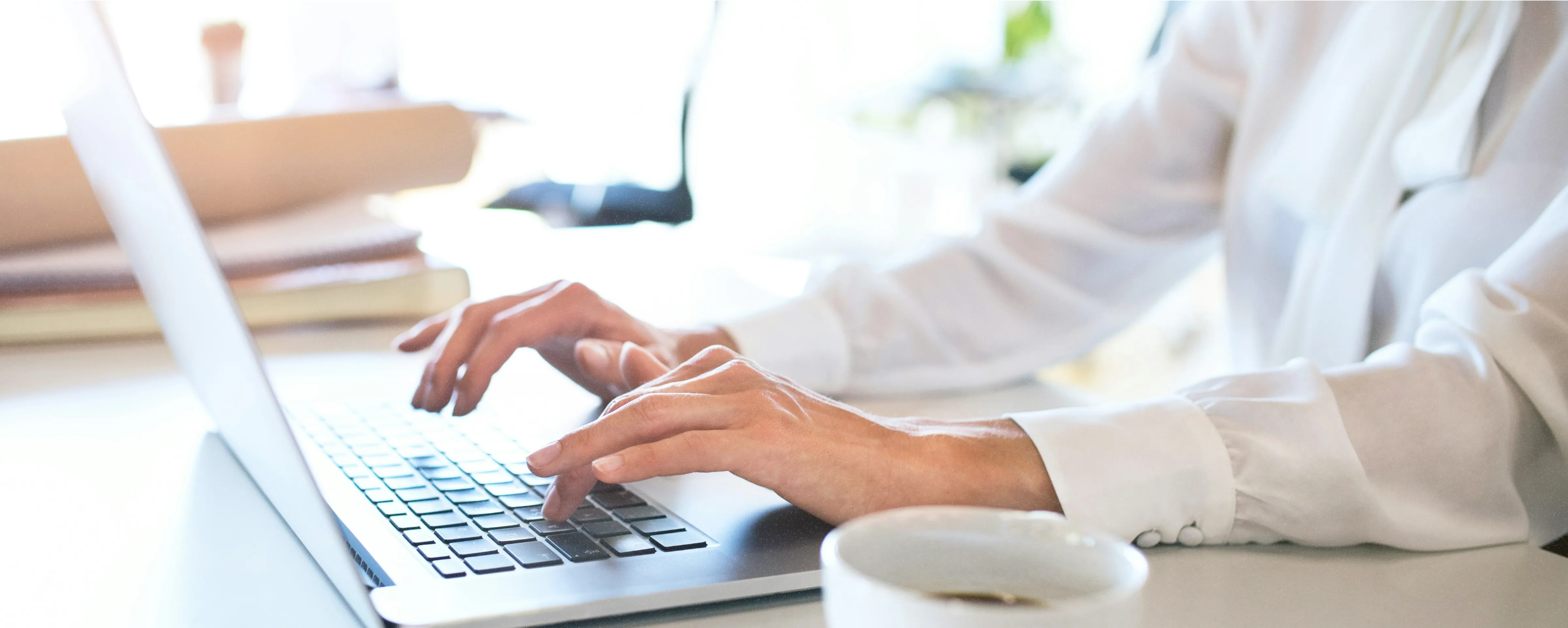 Webサイト制作サービスのメインビジュアル